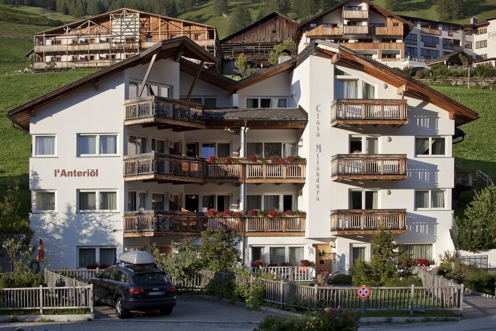 Ciasa Milandura Aparthotel San Cassiano  Exteriör bild